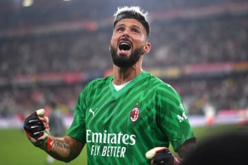 Olivier Giroud Is a Natural in Goal as He Made a Massive Save in Their 1-0 Win Against Genoa